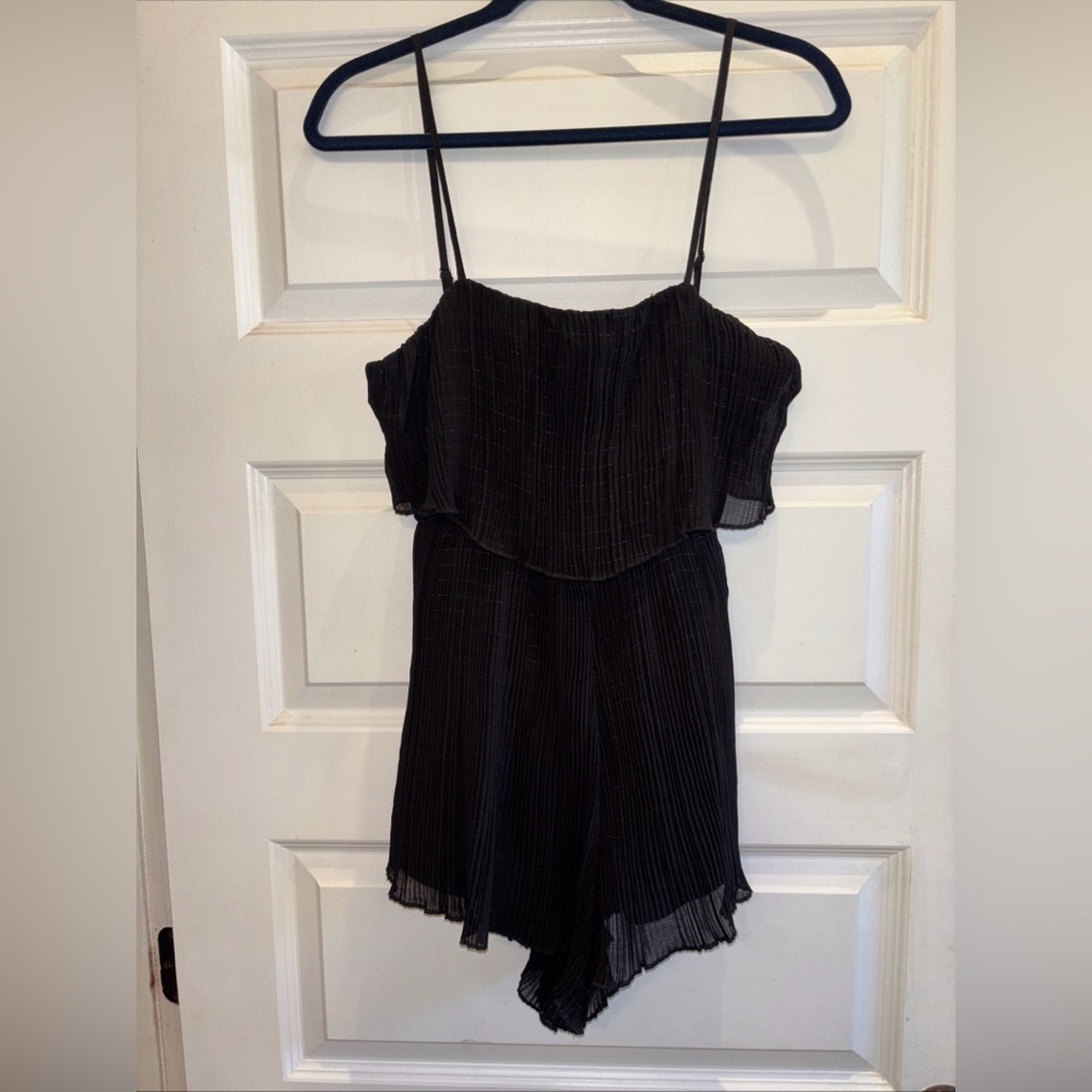 Showpo Jumpsuit Romper NWT size 4 Black Pleated Whimsigoth Tiered Feminine Party